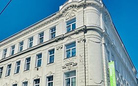 City Residence Rooms & Apartments